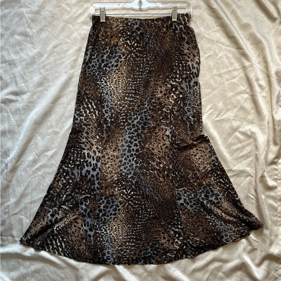 Karen Kane Vintiage Leopard and Multiple Animal Print Skirt - Picture 1 of 8
